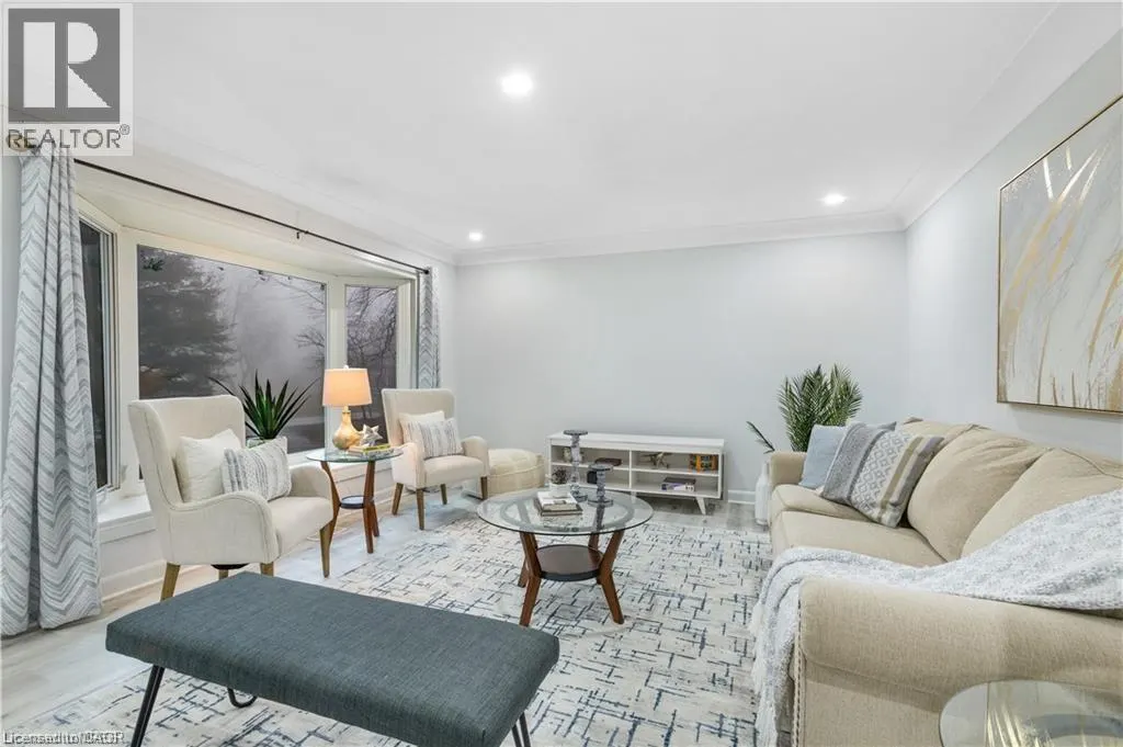 376 PHILIP Place