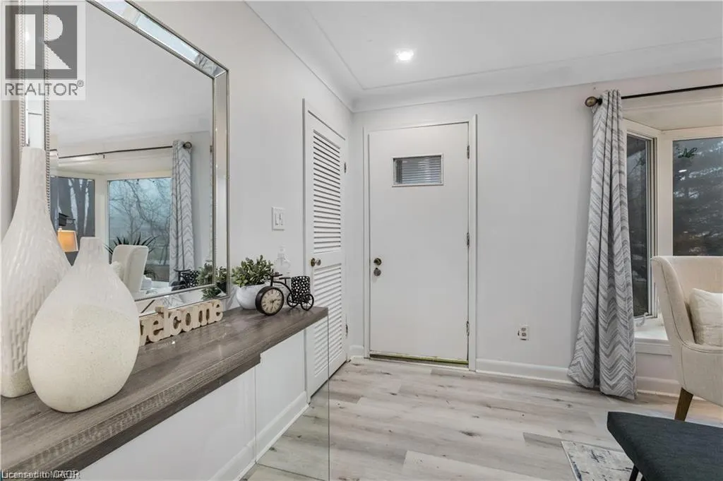 376 PHILIP Place