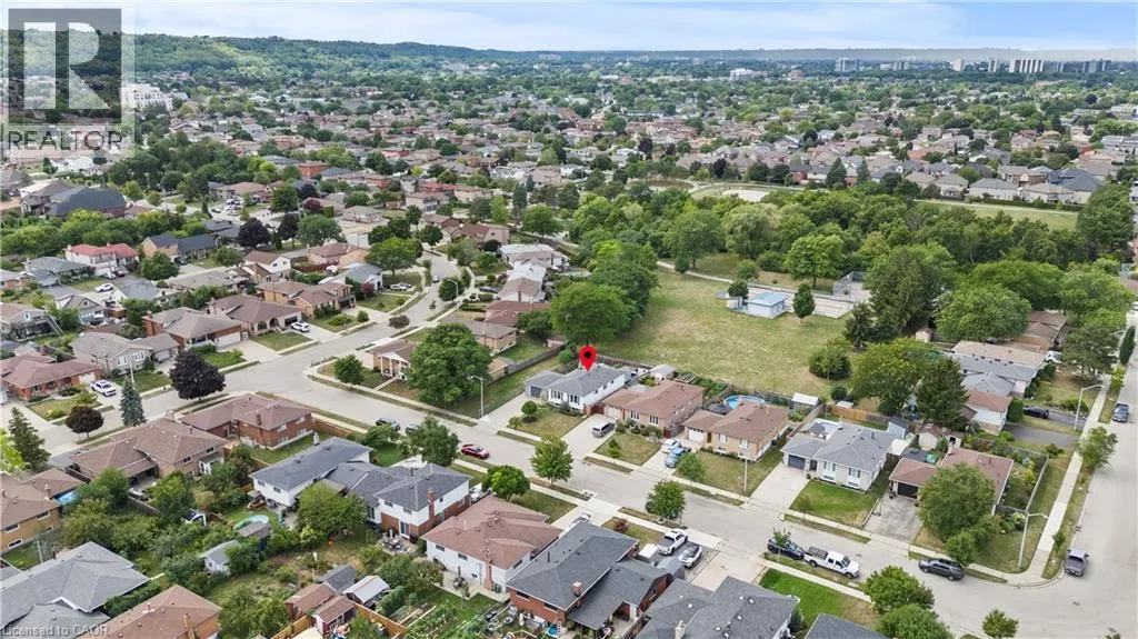 5 LYNWOOD Drive