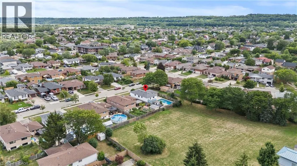 5 LYNWOOD Drive