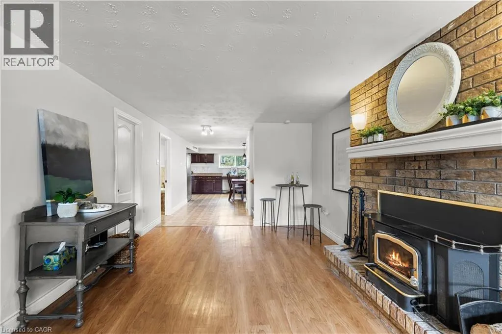 5 LYNWOOD Drive