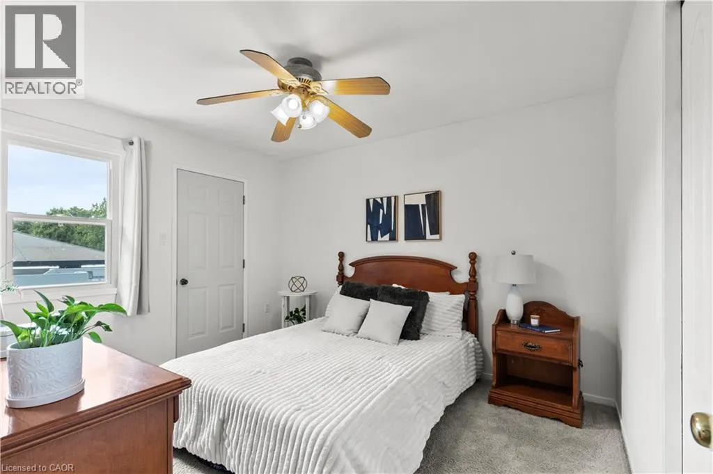 5 LYNWOOD Drive