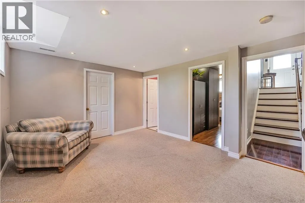 402 RAMBLEWOOD Drive