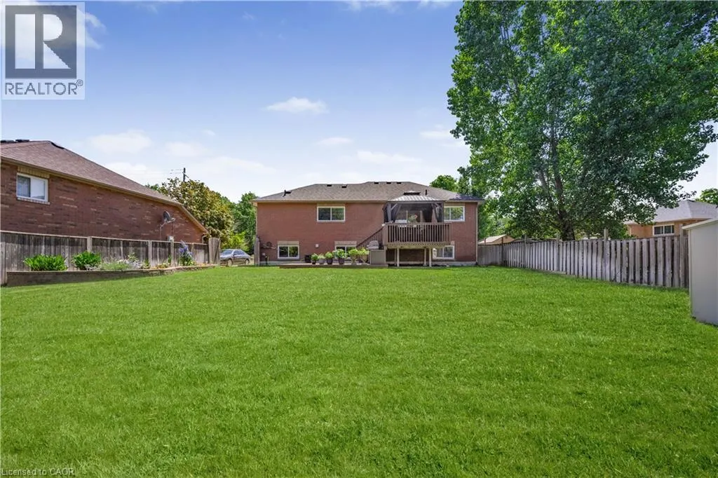 402 RAMBLEWOOD Drive