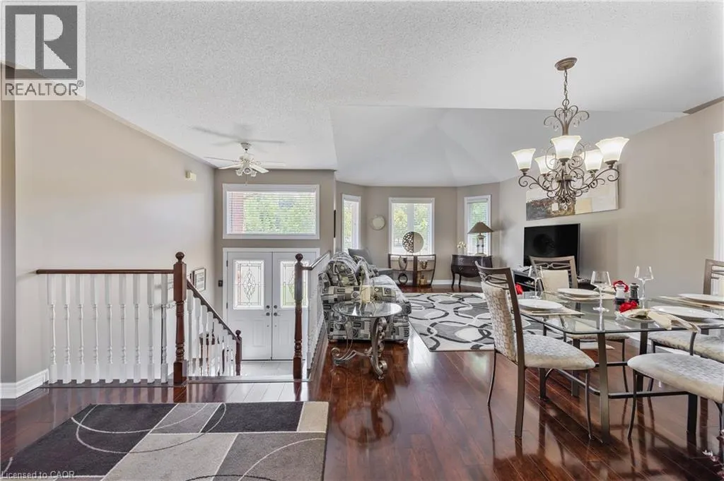 402 RAMBLEWOOD Drive