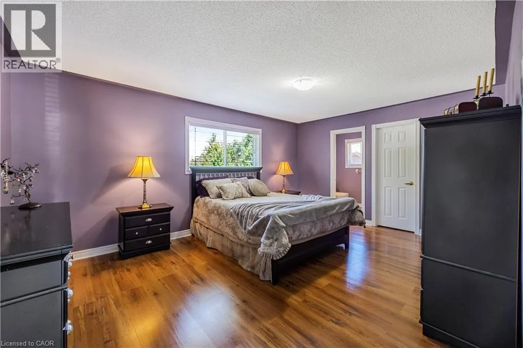 402 RAMBLEWOOD Drive