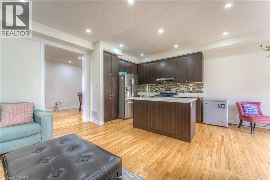 722 MEGSON Terrace