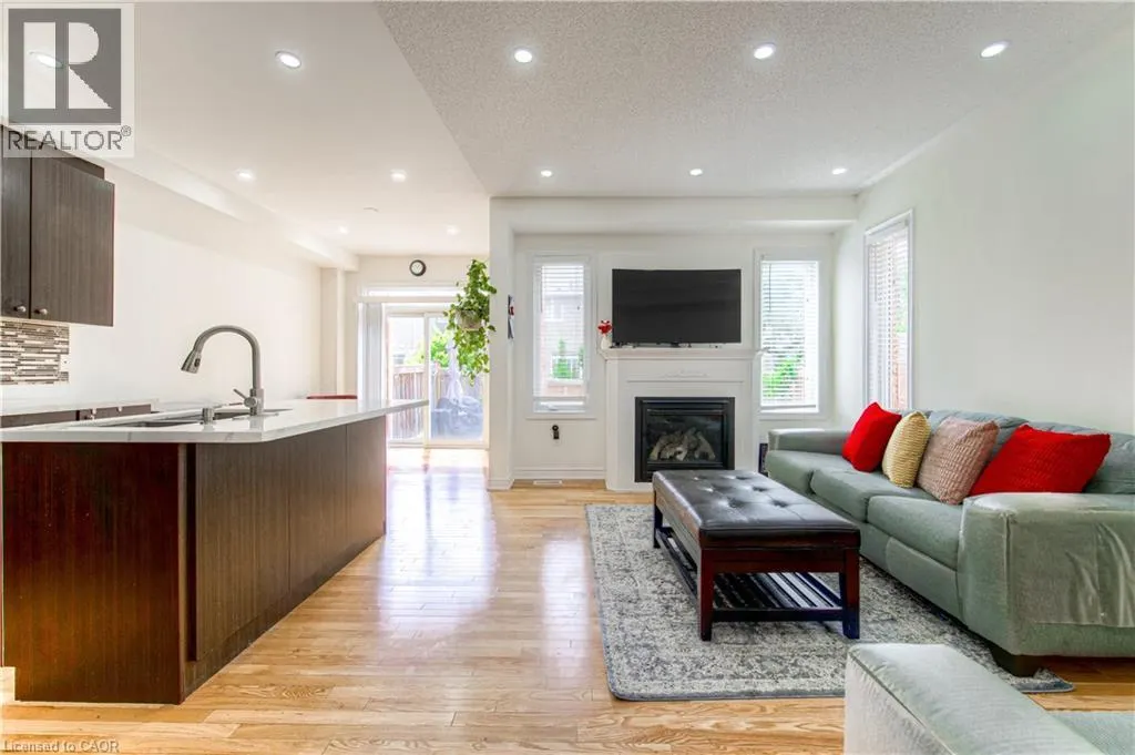 722 MEGSON Terrace