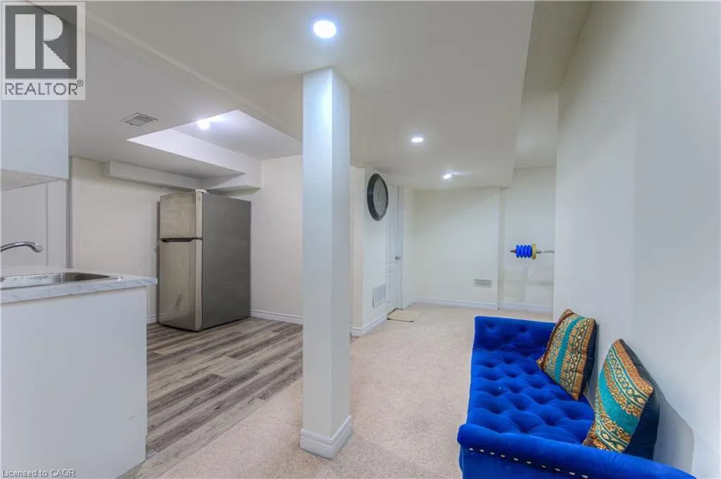 722 MEGSON Terrace