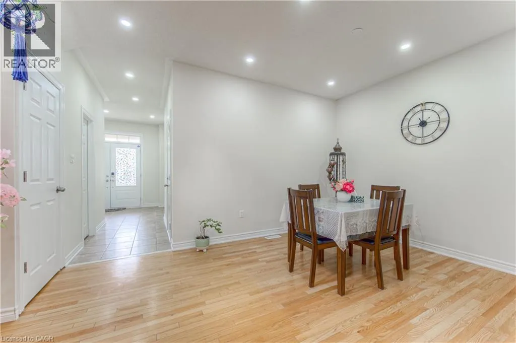 722 MEGSON Terrace