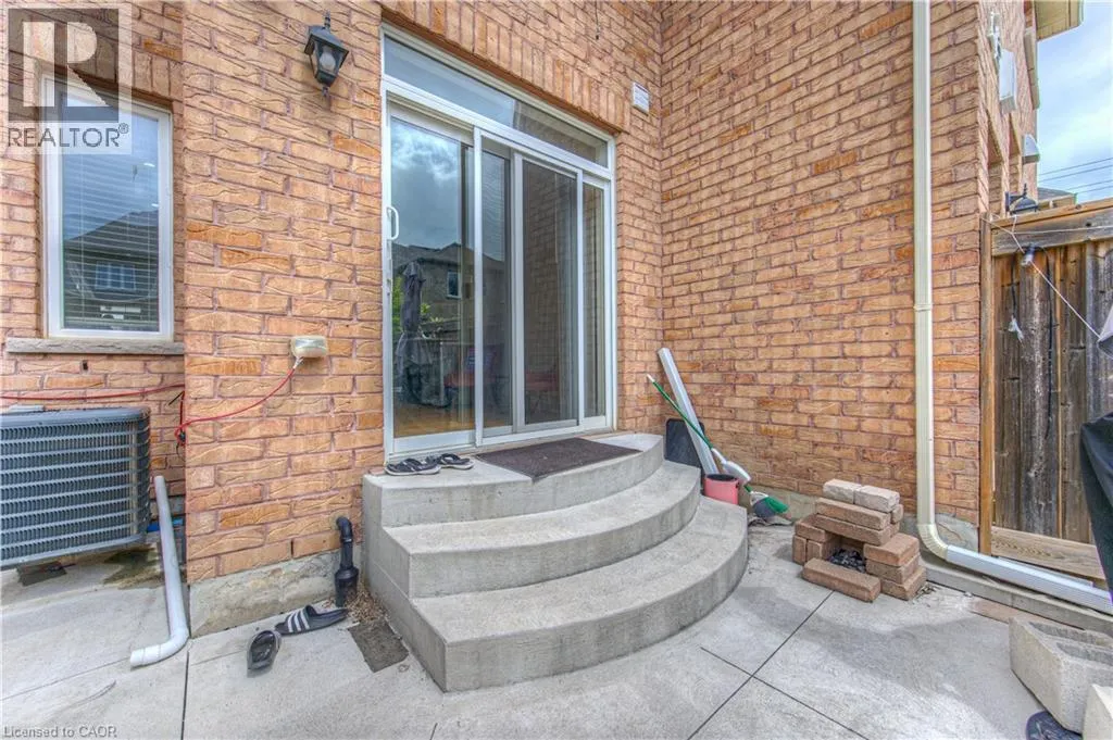 722 MEGSON Terrace