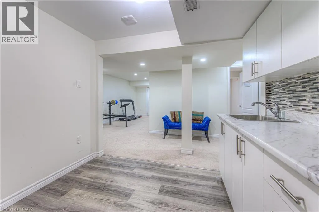 722 MEGSON Terrace