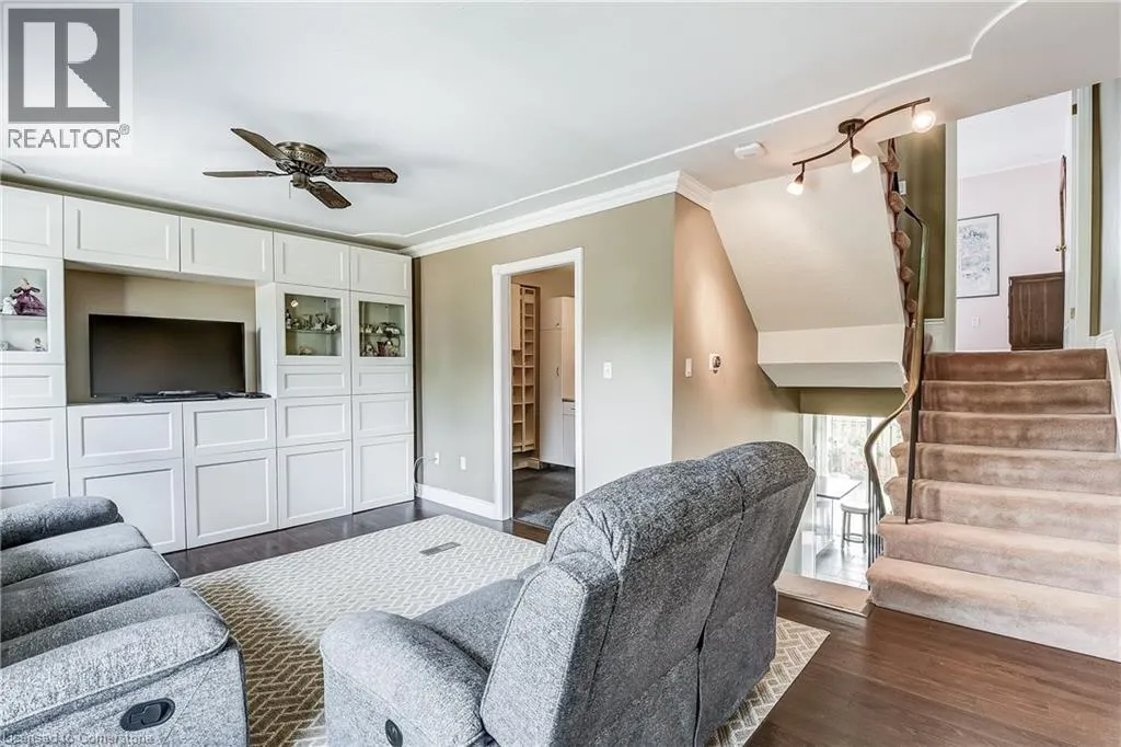 235 BRONTE Street S Unit# 69, #69