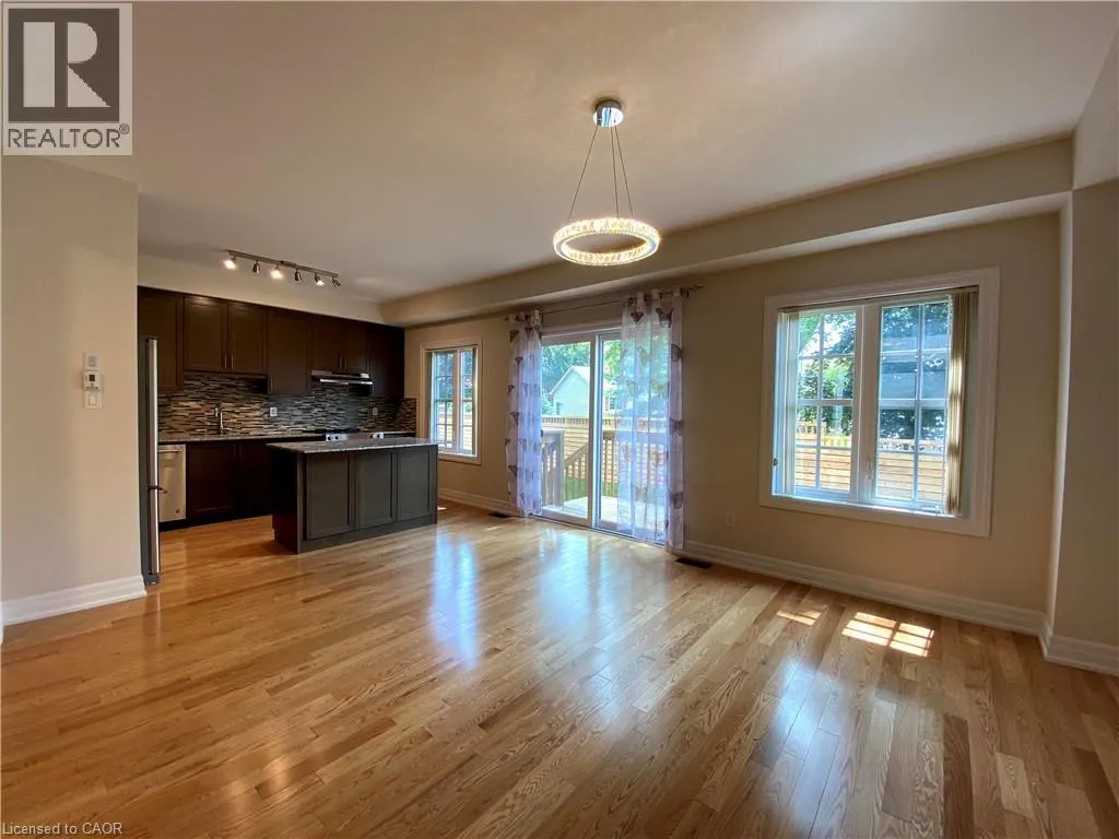 44 WINDSOR Circle