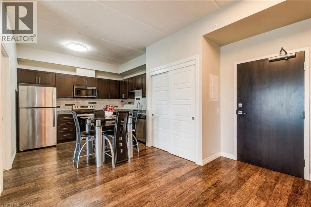 35 KINGSBURY Square Unit# 327, #327
