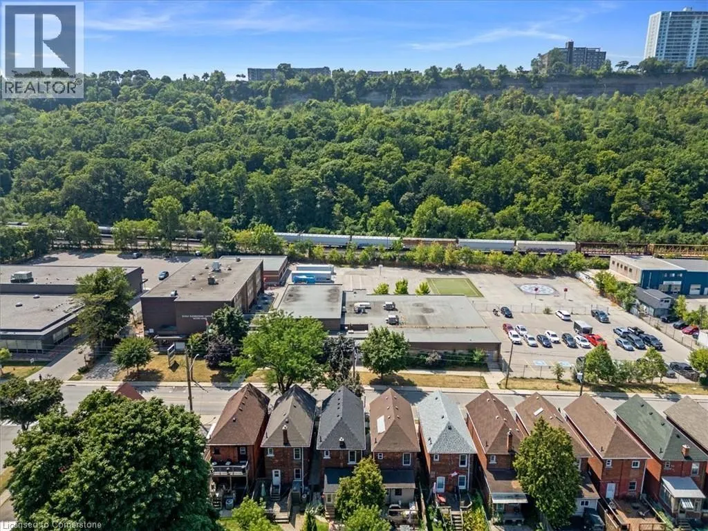379 CUMBERLAND Avenue