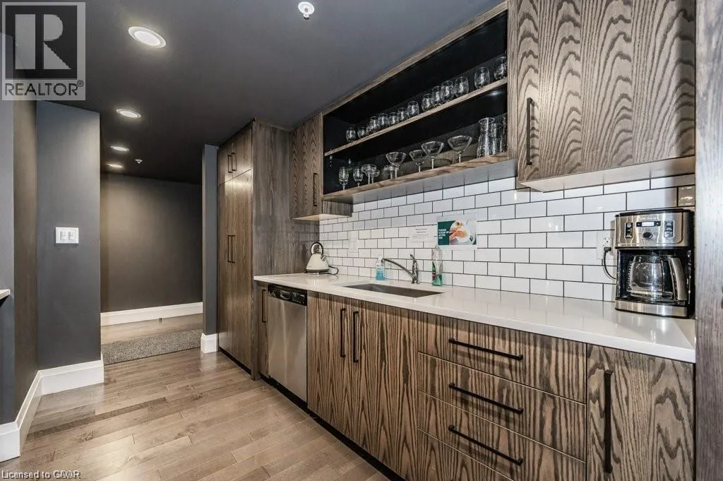 63 ARTHUR Street S Unit# 804, #804