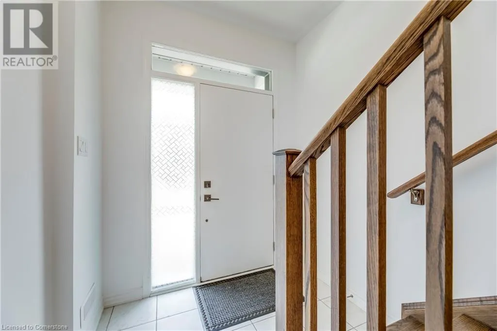 82 HUGUENOT Road