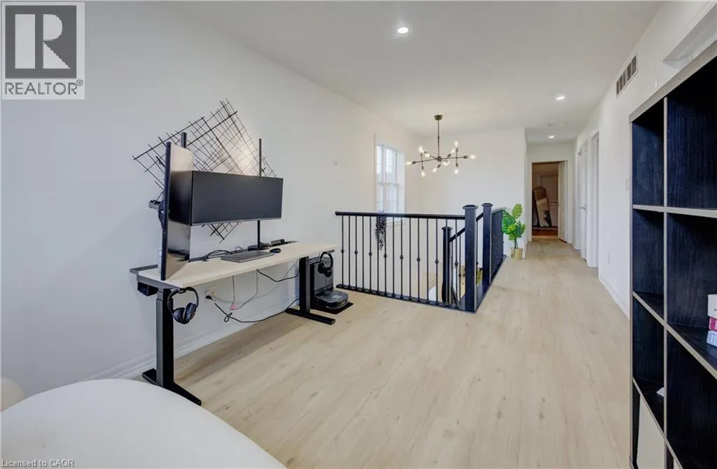 275 FALCONRIDGE Drive