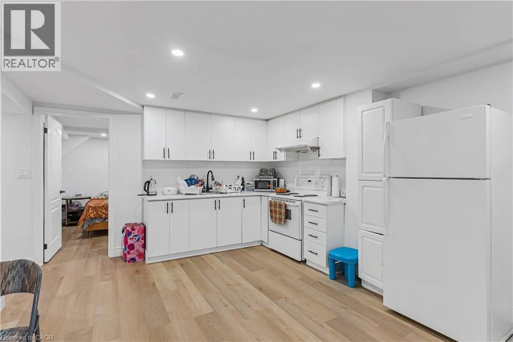292 WOODWARD Avenue