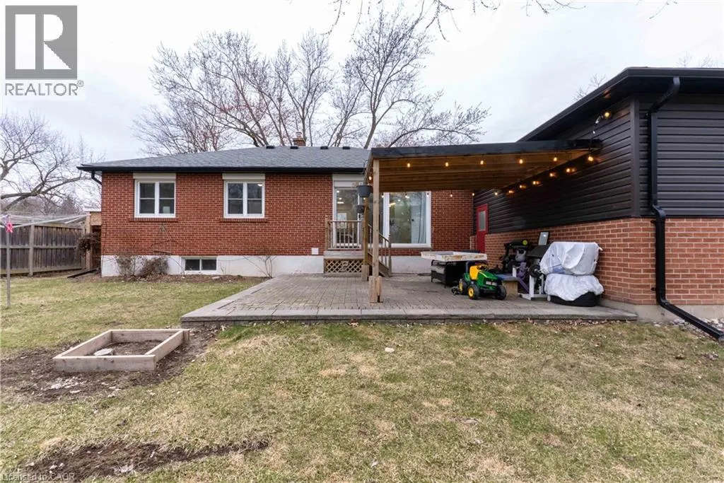 292 WOODWARD Avenue