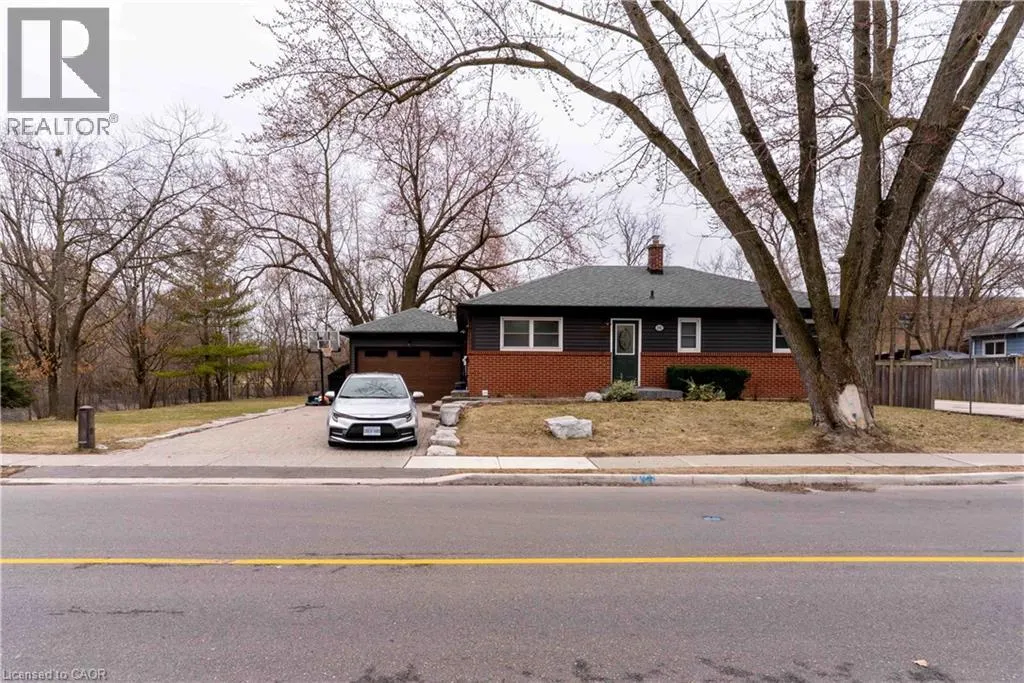 292 WOODWARD Avenue