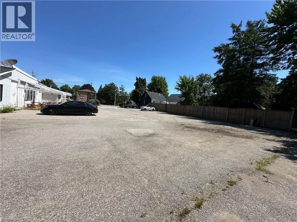 377 HURON Street