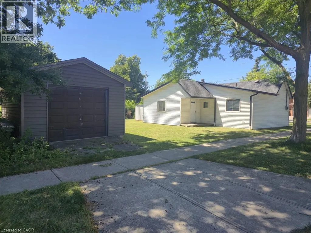 82 TEAL Avenue
