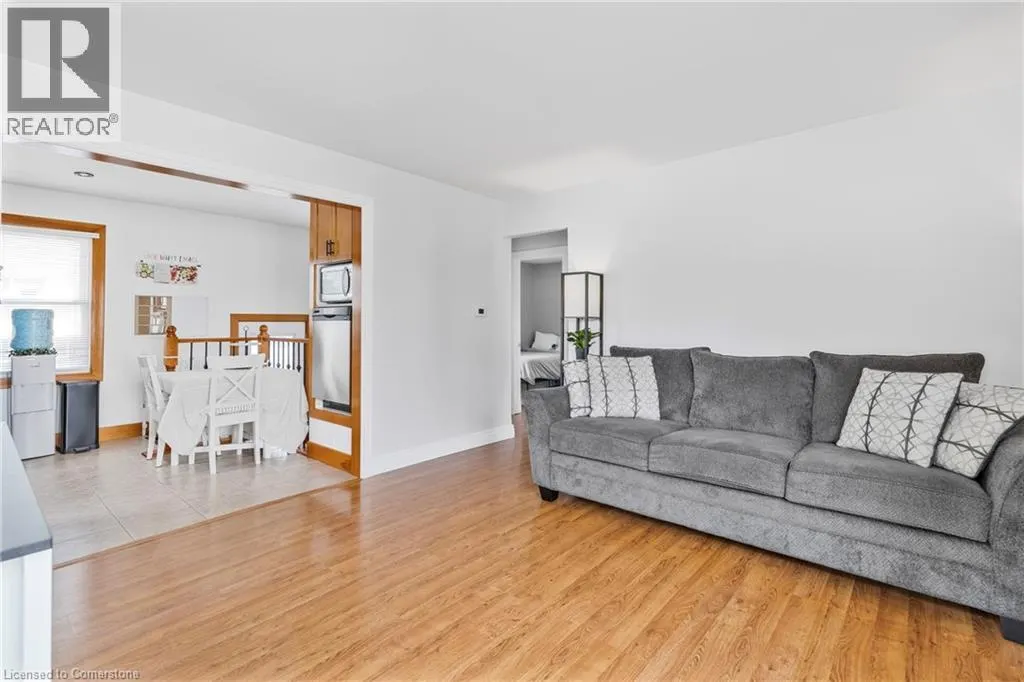 8 ADMIRAL Road