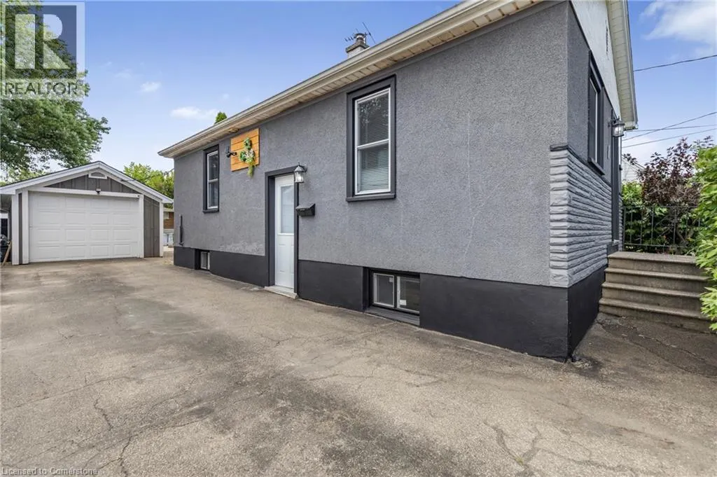 8 ADMIRAL Road