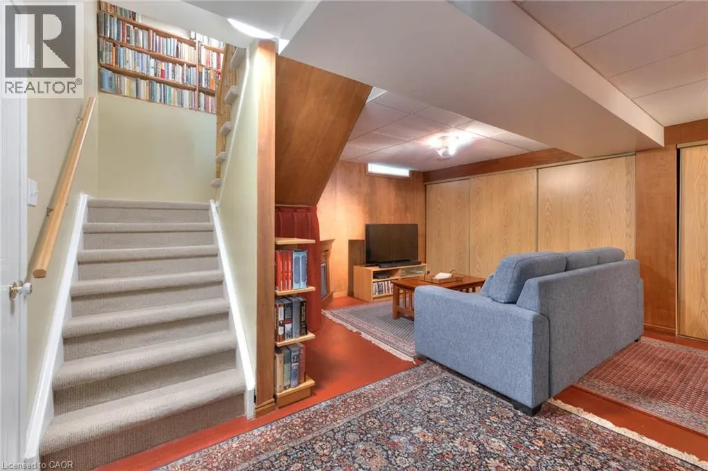 182 AUBURN Drive