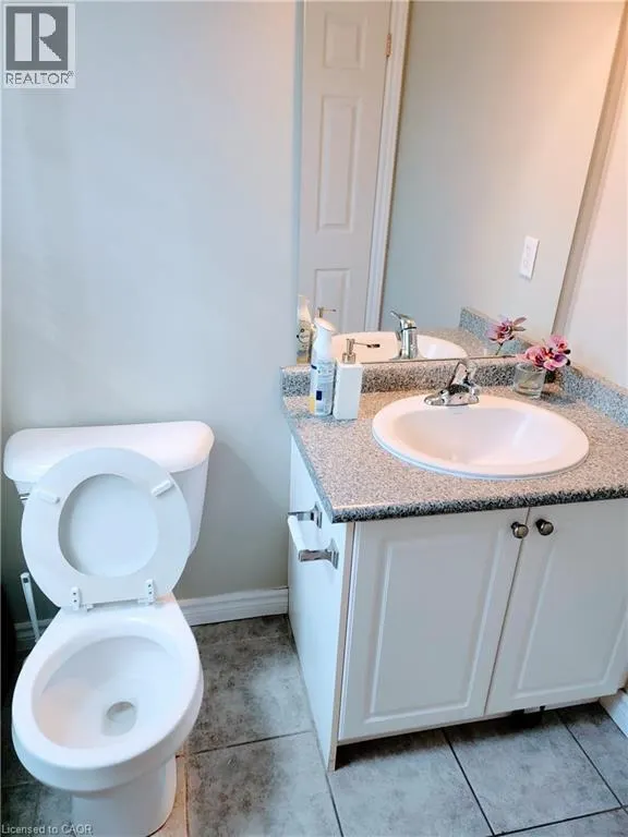 600 SARNIA Road Unit# 18, #18