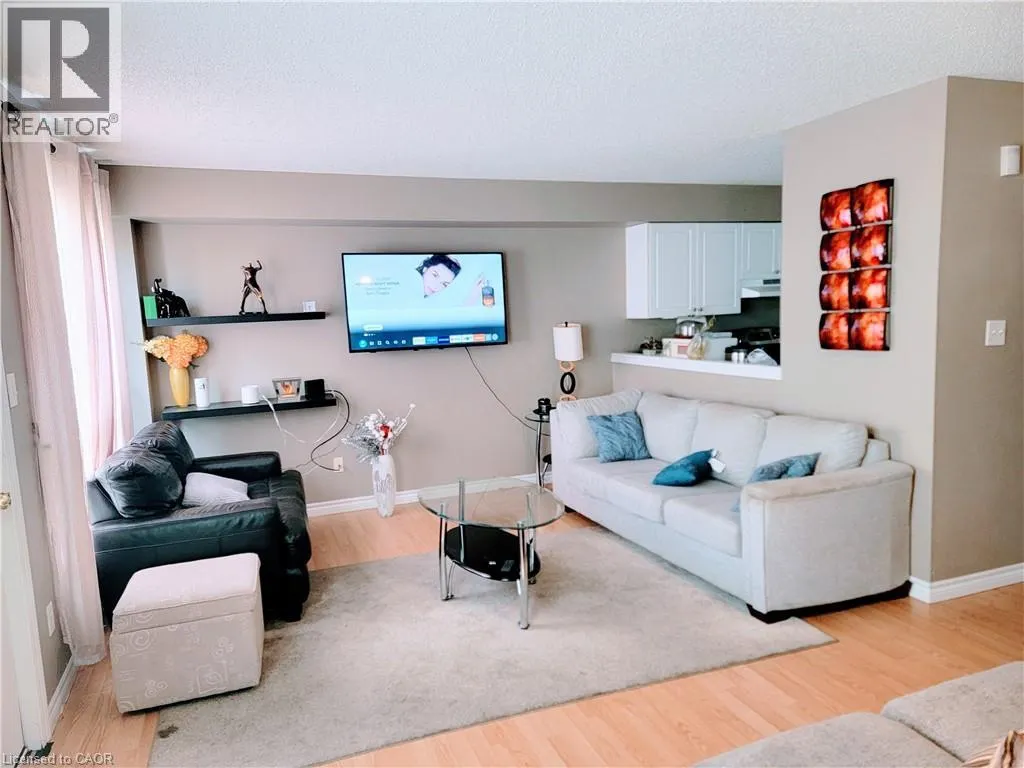 600 SARNIA Road Unit# 18, #18