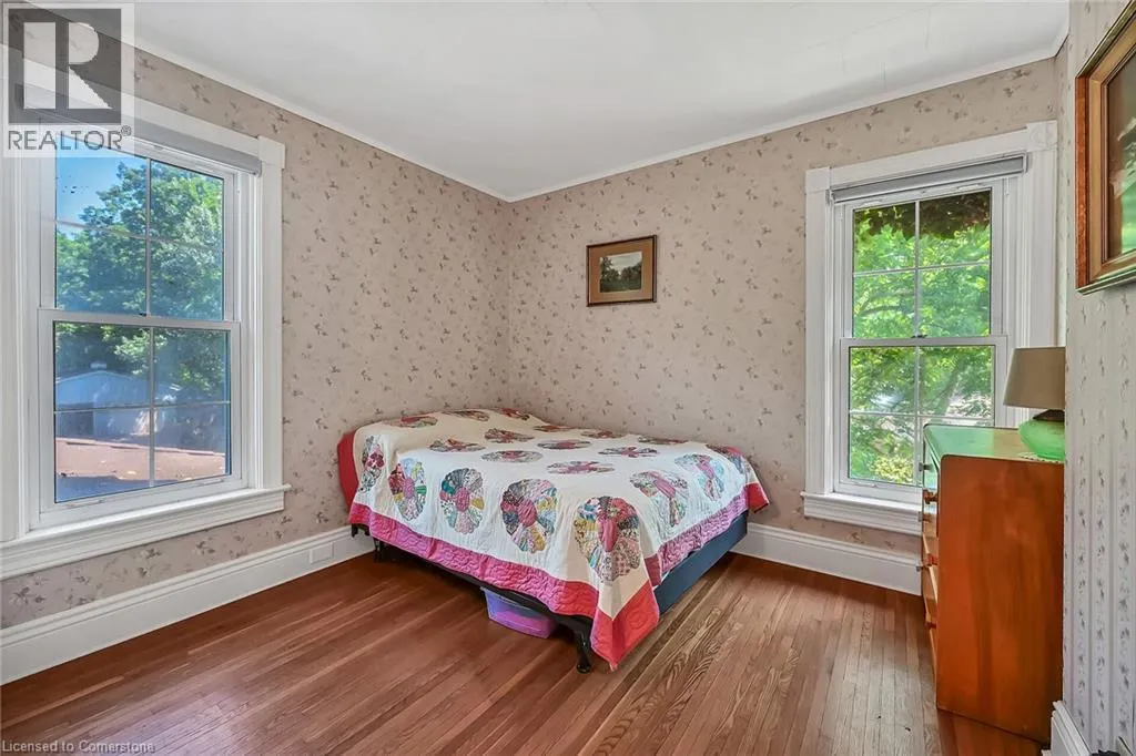 94 SUTHERLAND Street W
