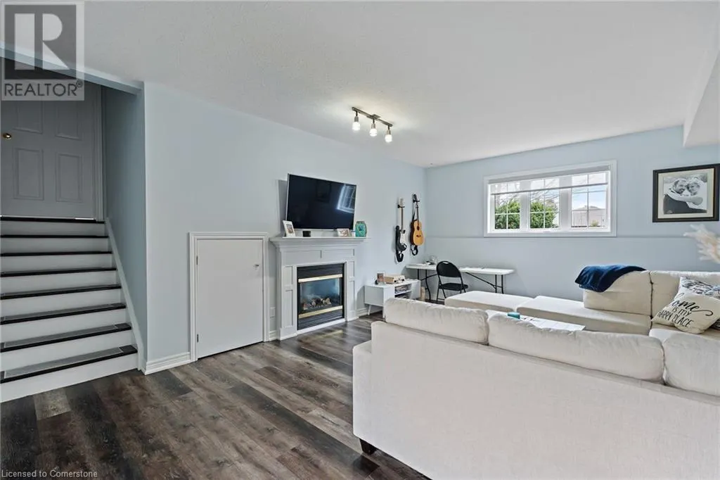 16 CREDIT RIVER Road