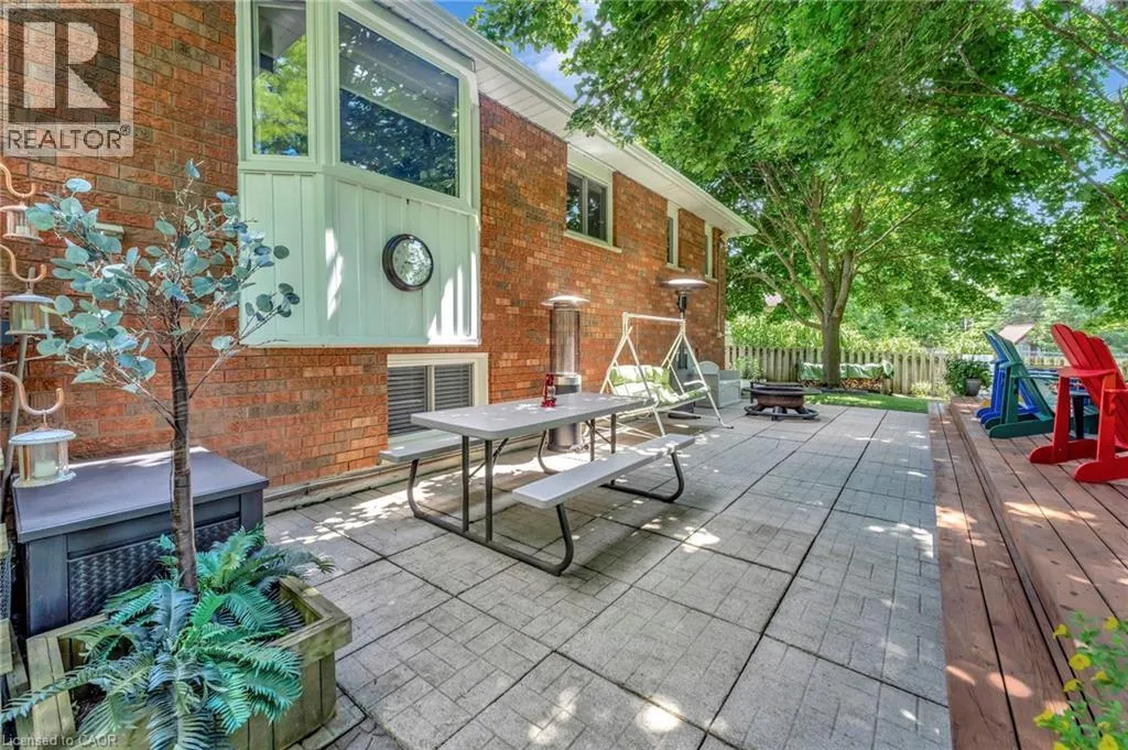 120 FENNEL Street