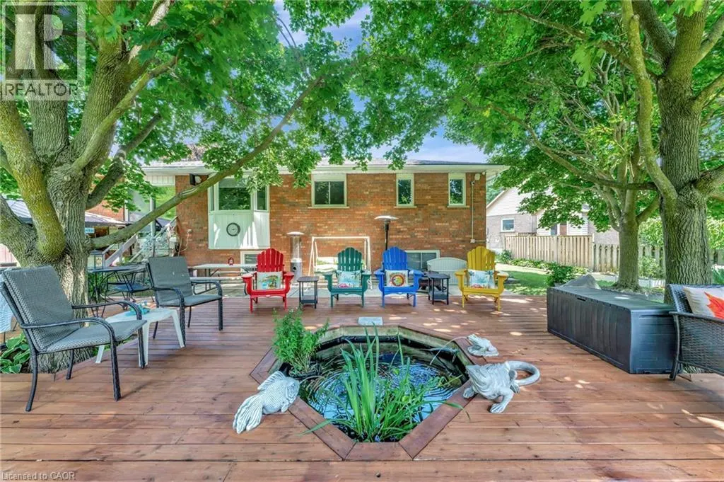 120 FENNEL Street