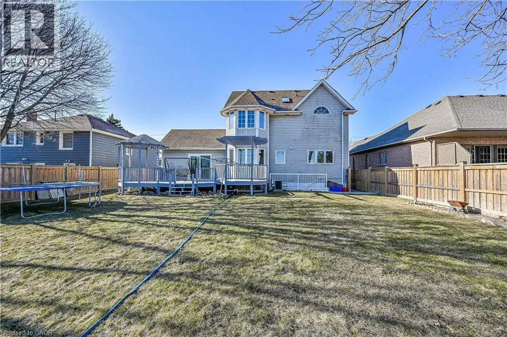 228 HIGHLAND Road W