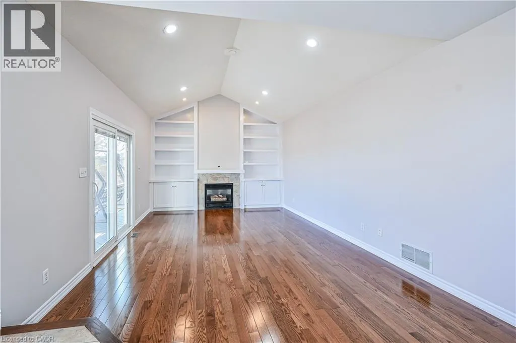228 HIGHLAND Road W