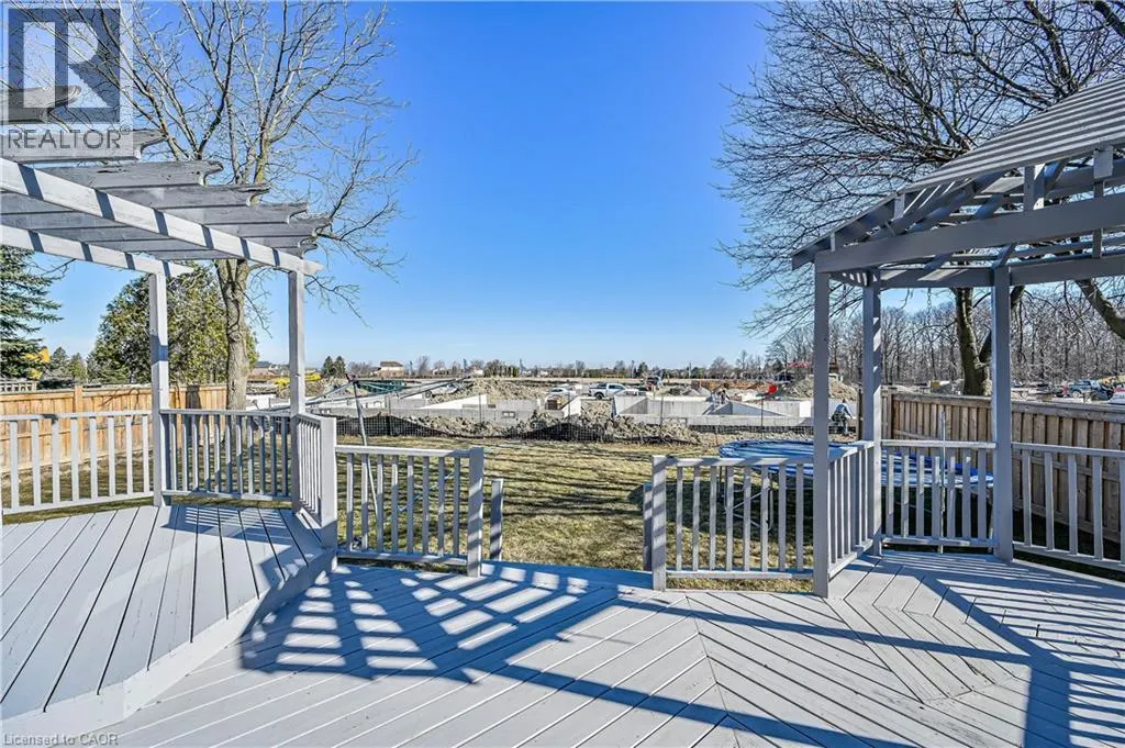 228 HIGHLAND Road W