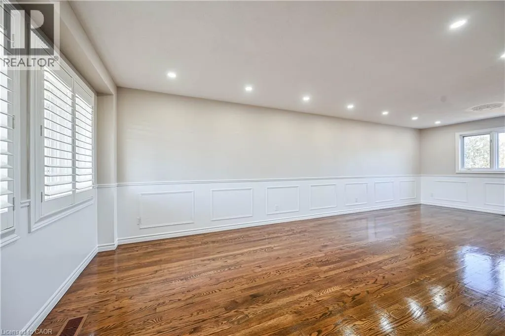 228 HIGHLAND Road W