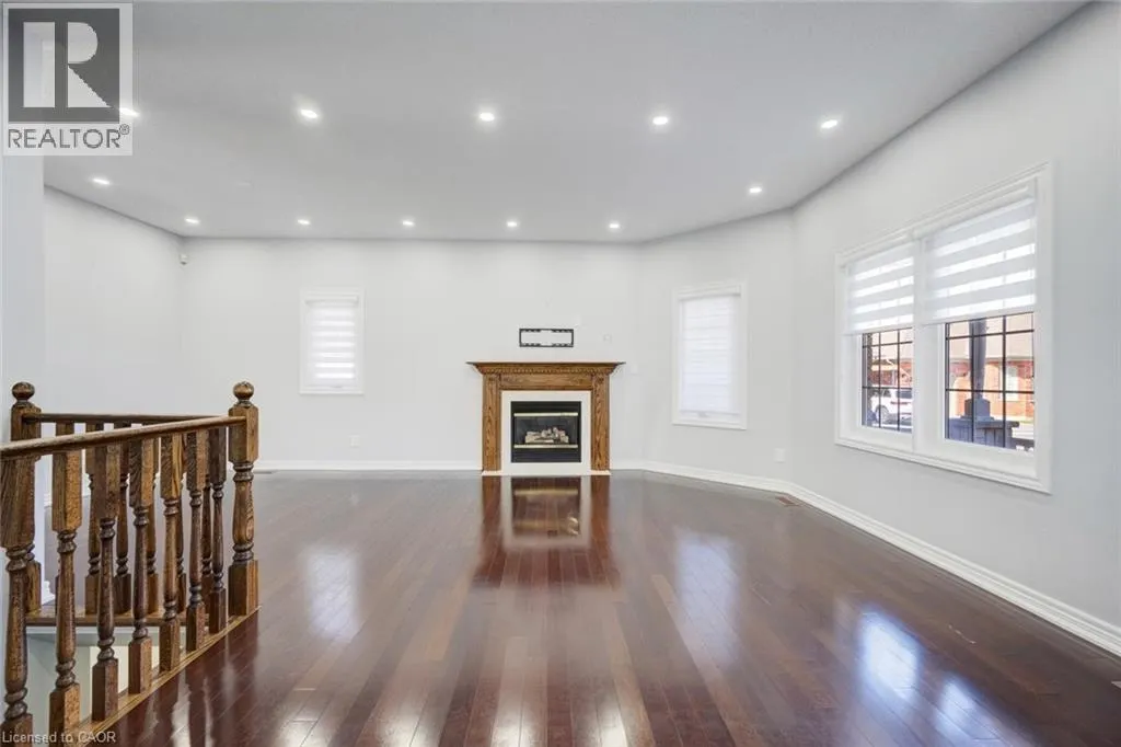 12 LARKDALE Terrace