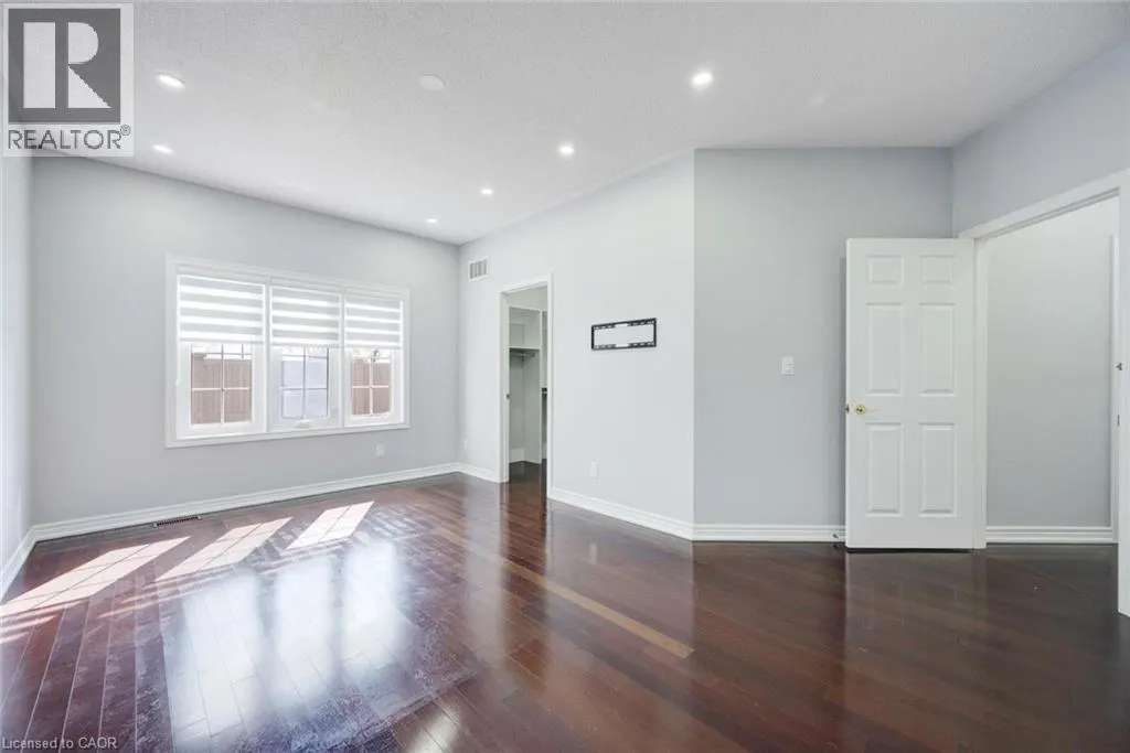 12 LARKDALE Terrace