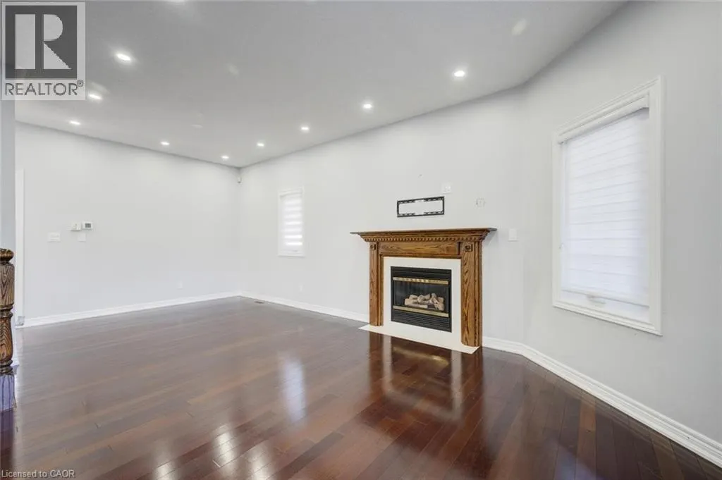 12 LARKDALE Terrace