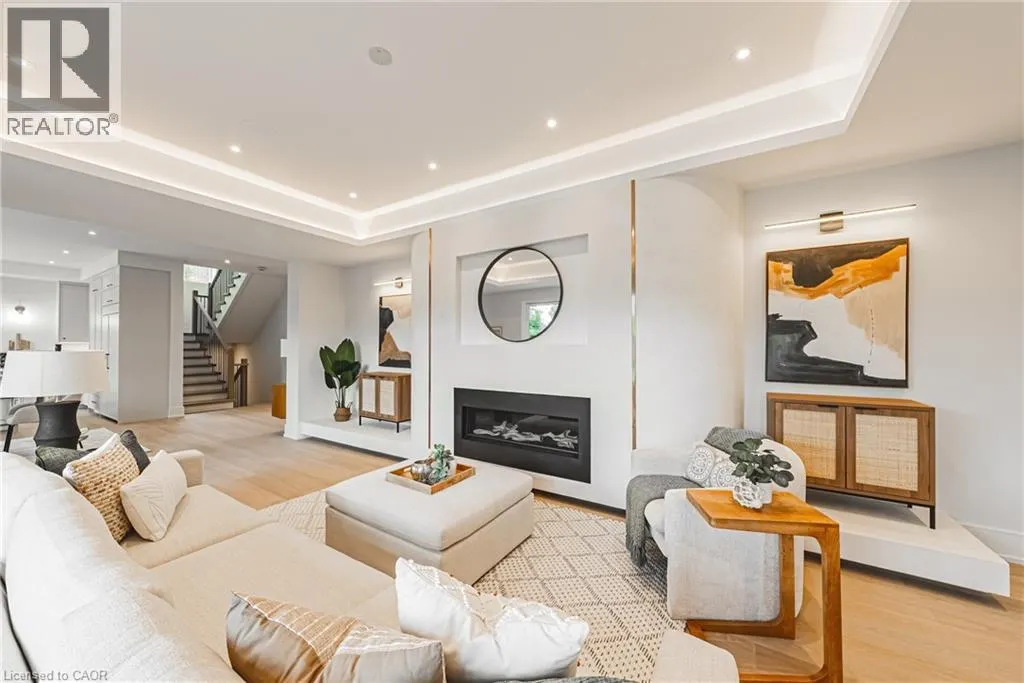 202 QUEEN Street W