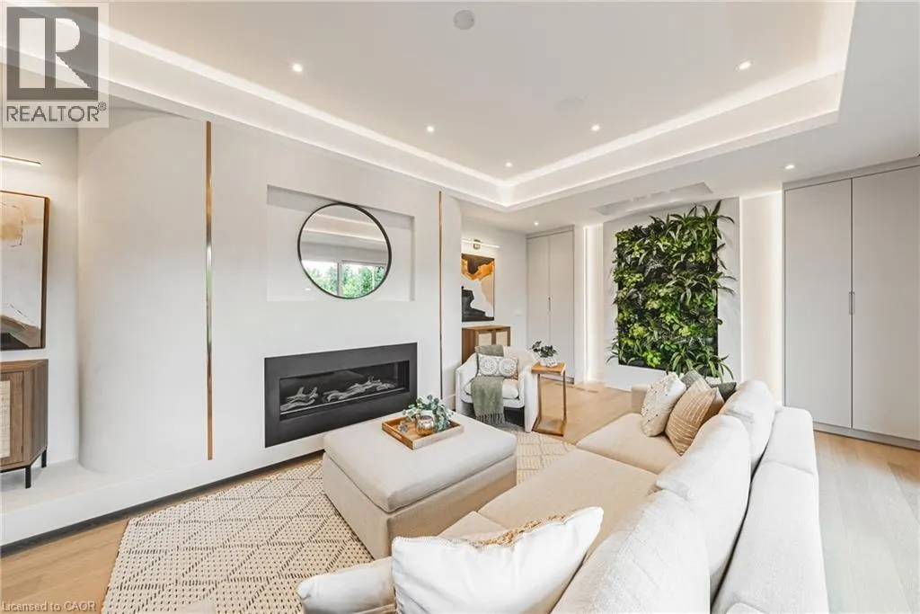 202 QUEEN Street W