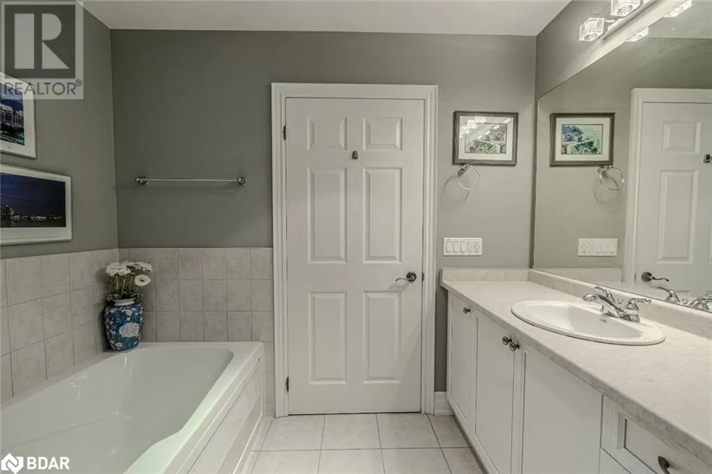130 STEAMSHIP BAY Road Unit# 207, #207
