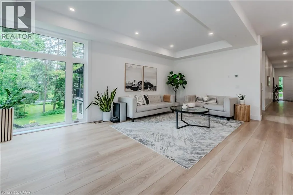 195 RIVERBANK Drive