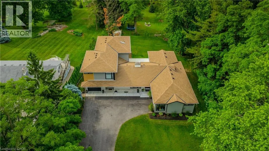 195 RIVERBANK Drive