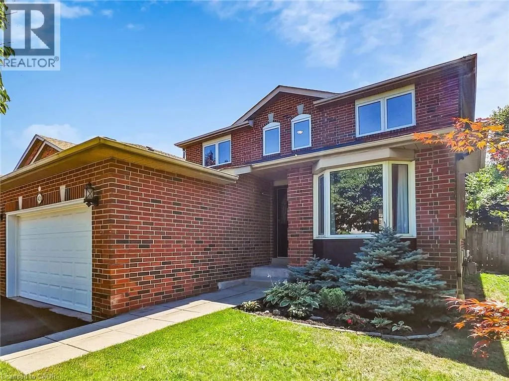 4026 RENFREW Crescent